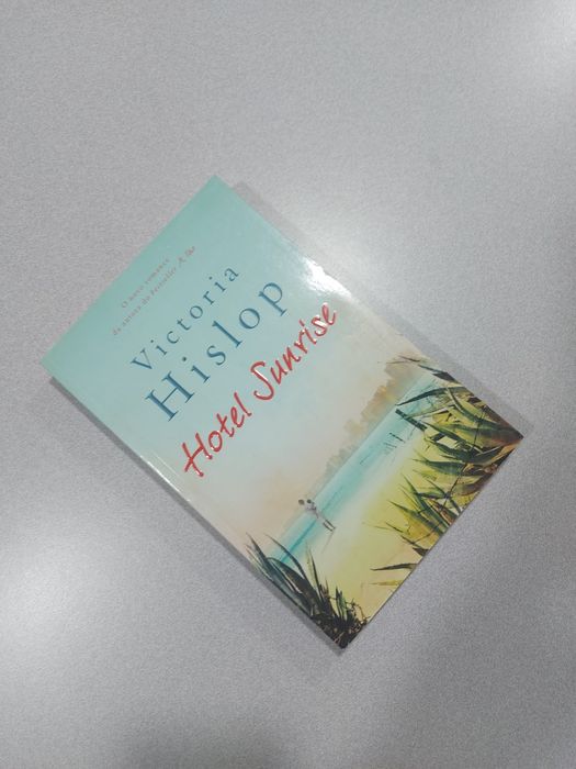 Livro | Hotel Sunrise • Victoria Hislop | NOVO