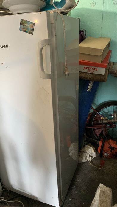 Продам холодильник Snaige