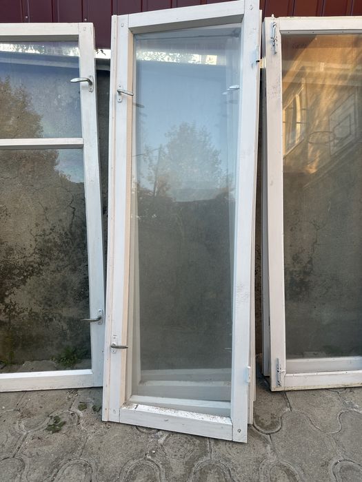 Вікна та підвіконники дубові, відлив в подарунок