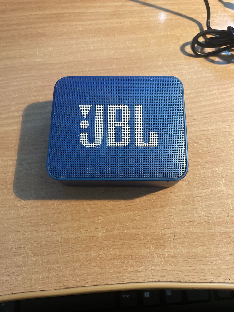 Glosniczek JBL bluetooth super stan sprawny + ladowarka gratis