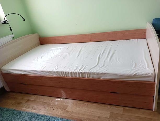 Łóżko młodzieżowe z materacem i szufladą 90/180