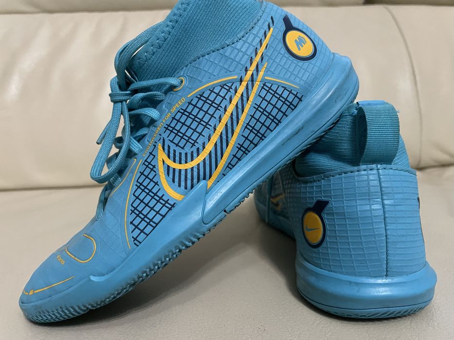 Nike halowki ze skarpetą