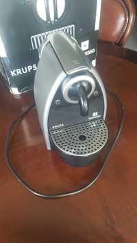 Maquina de café nespresso Krups XN 2105