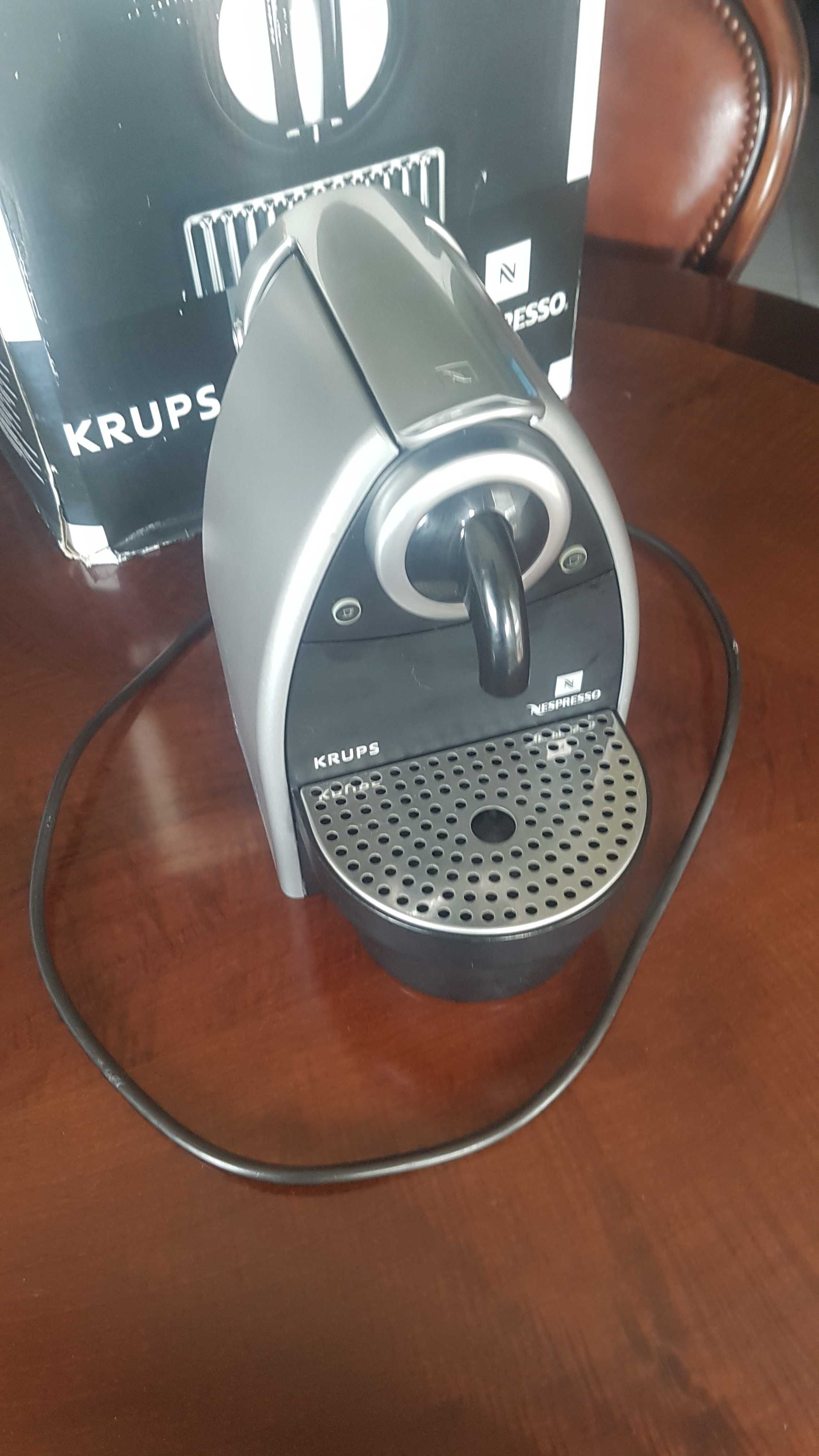 Maquina de café nespresso Krups XN 2105