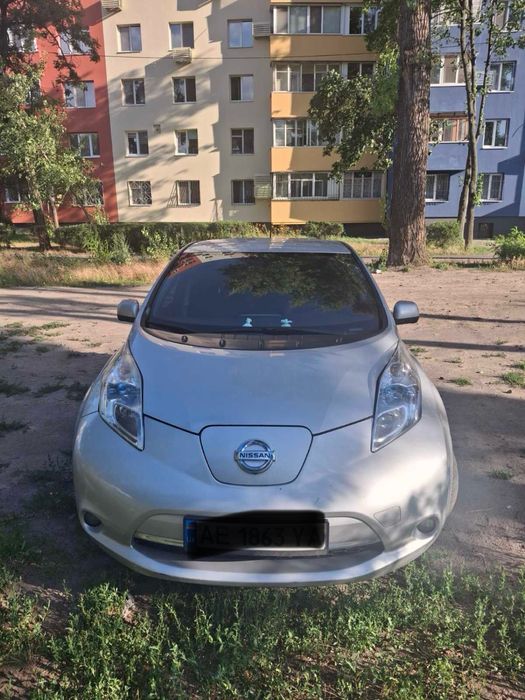 Продам Ниссан Лиф