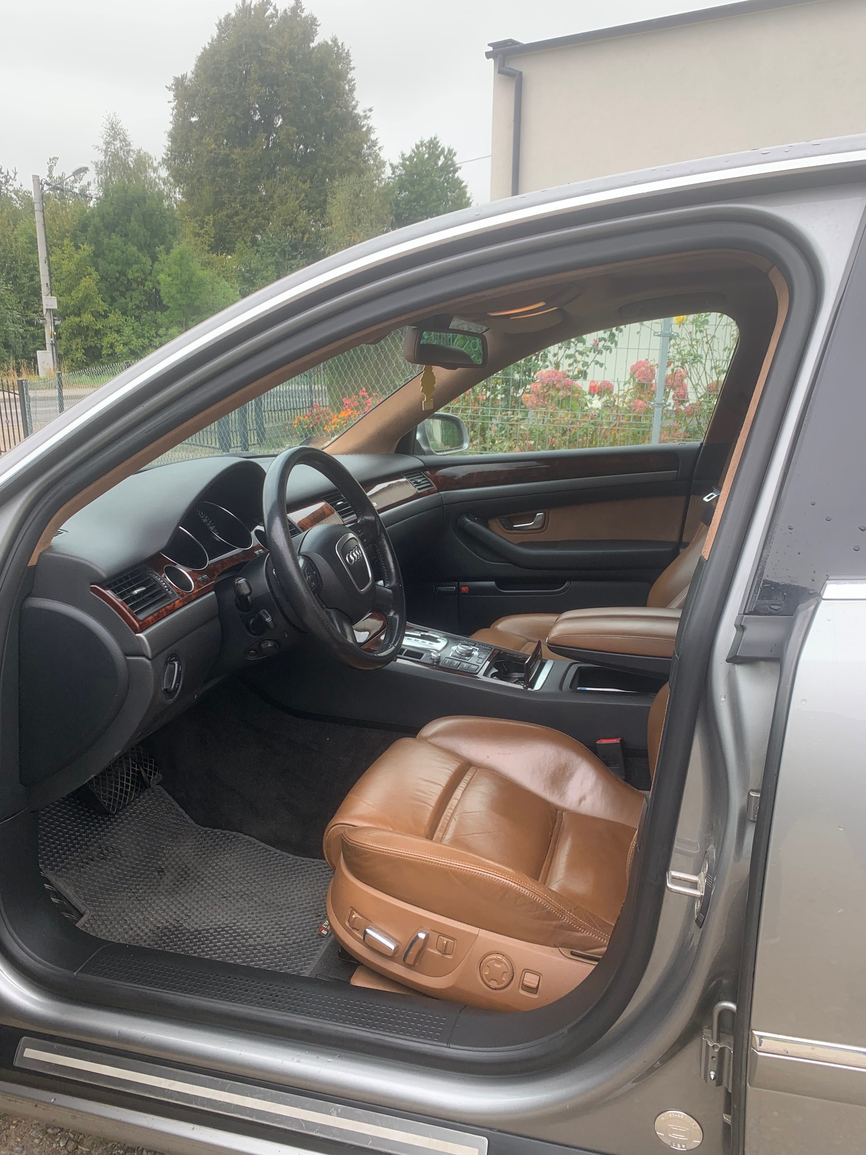 Audi A8 4.2 MPI 335 km Quattro
