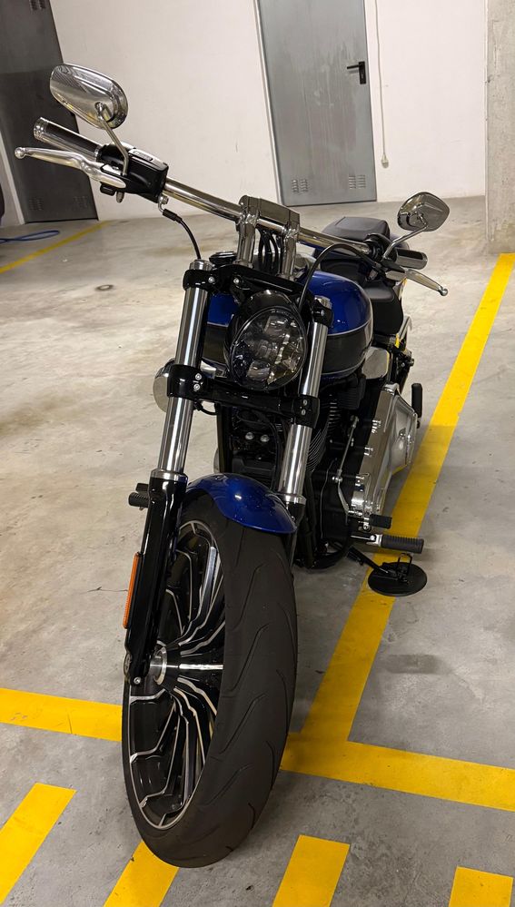 Harley Davidson Breakout 2025