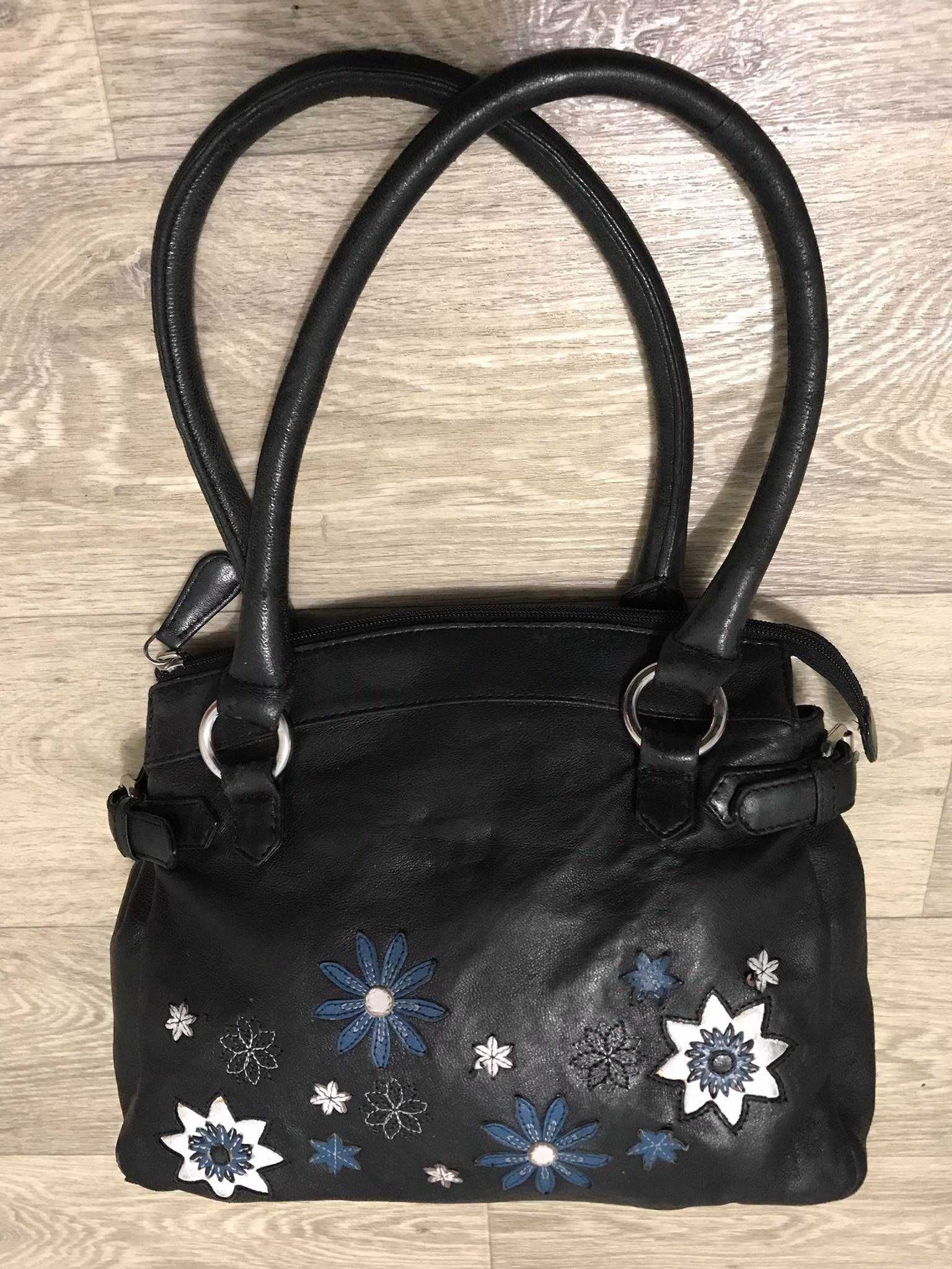 Сумка Collection debenhams натур. кожа черная с цветами