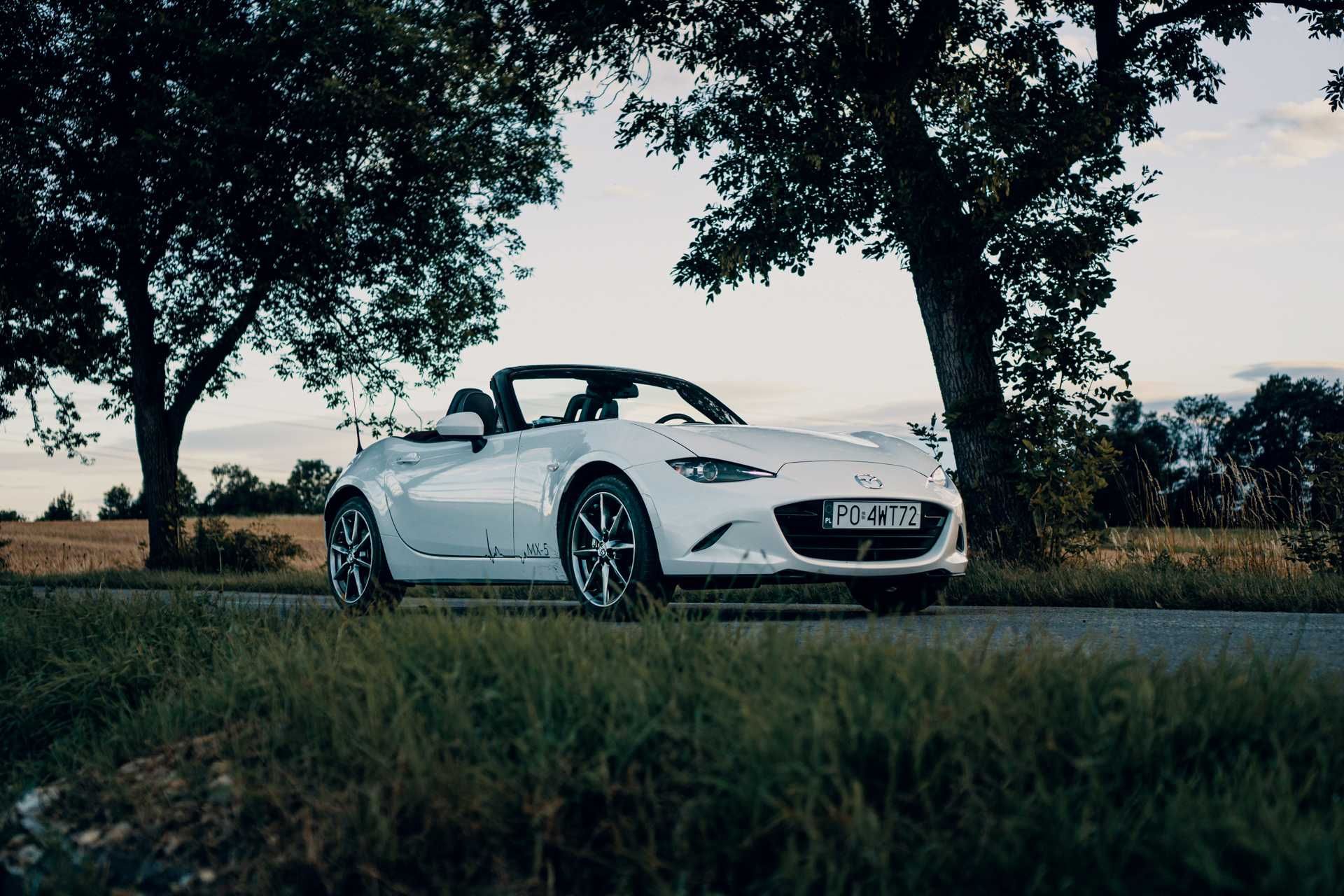 Wynajem Mazda MX-5 2.0 Miata cabrio bez kaucji wypożyczalnia samochodó
