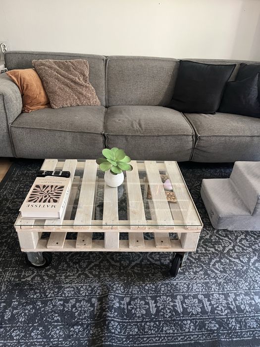Stolik drewbiany kawowy z palety 80x60