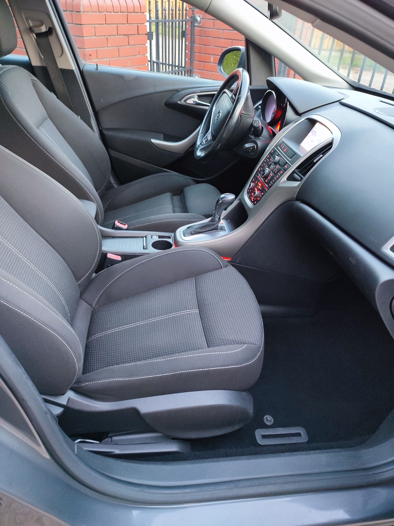 Opel Astra J 1,4 Turbo 140 KM,,AUTOMAT,,