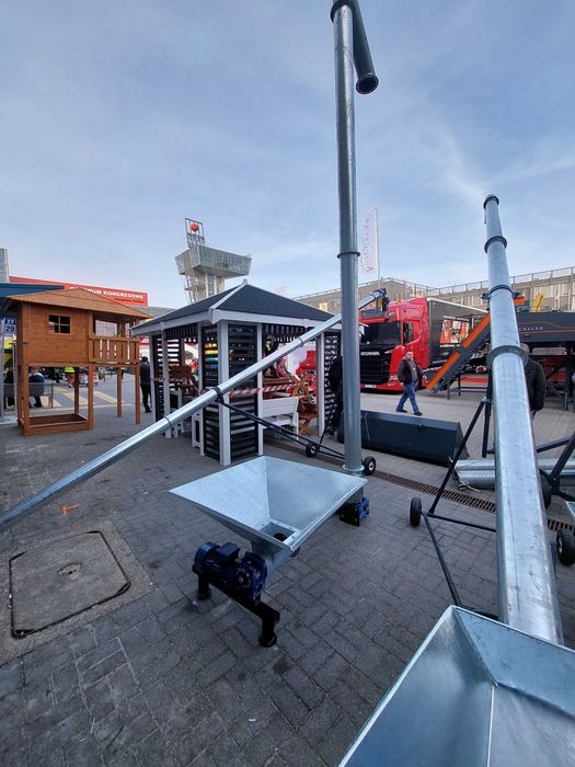 Żmijka pionowa/ podajnik zbożowy do silosu