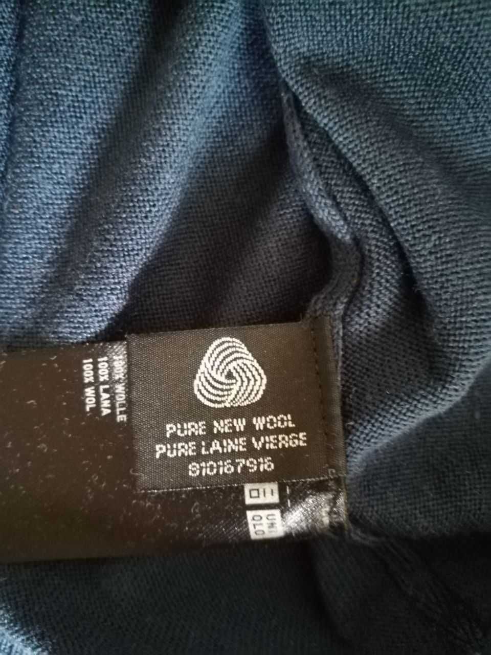 Елегантний тонкий светр із 100% шерсті мериноса від uniqlo