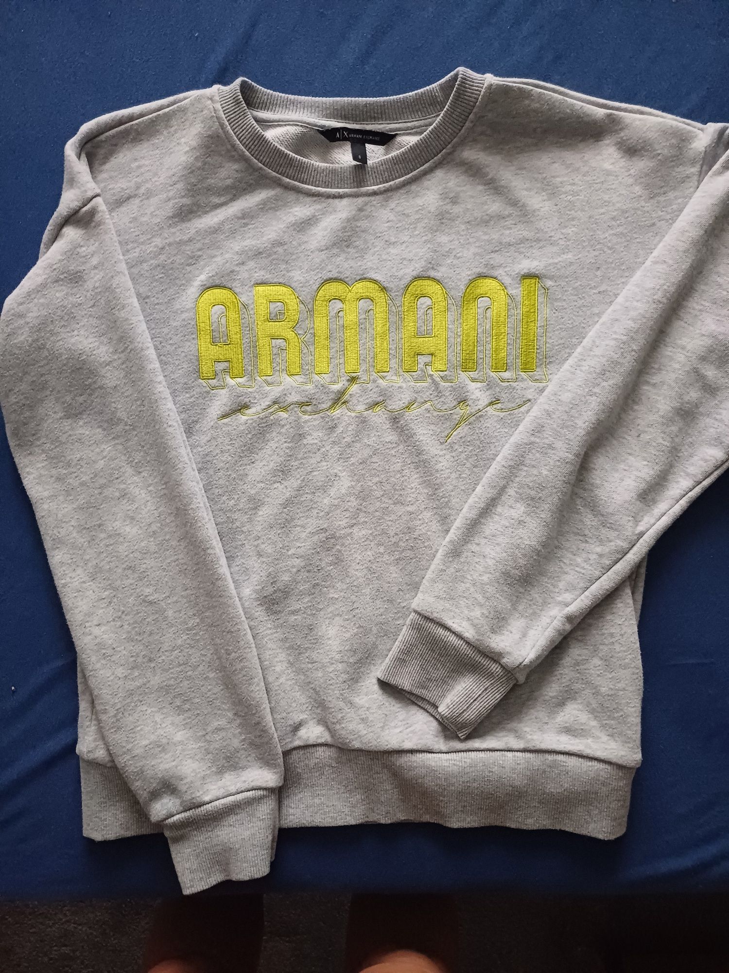 Bluza Armani  stan bardzo dobry