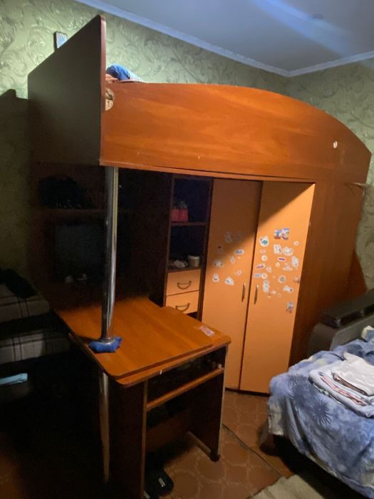 Двоповерхове ліжко