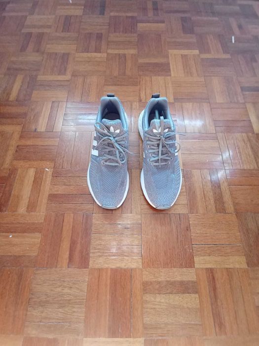 Sapatilhas Adidas Swift Run 22 como NOVAS, Tamanho 41 e 1/3