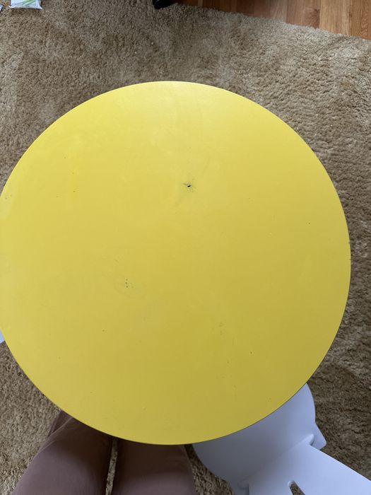 Stolik z 2 krzesełkami