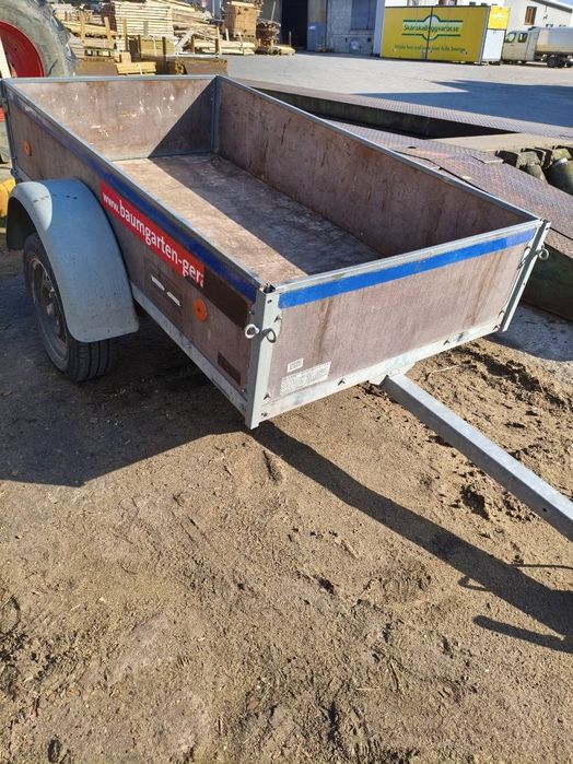 Przyczepka samochodowa