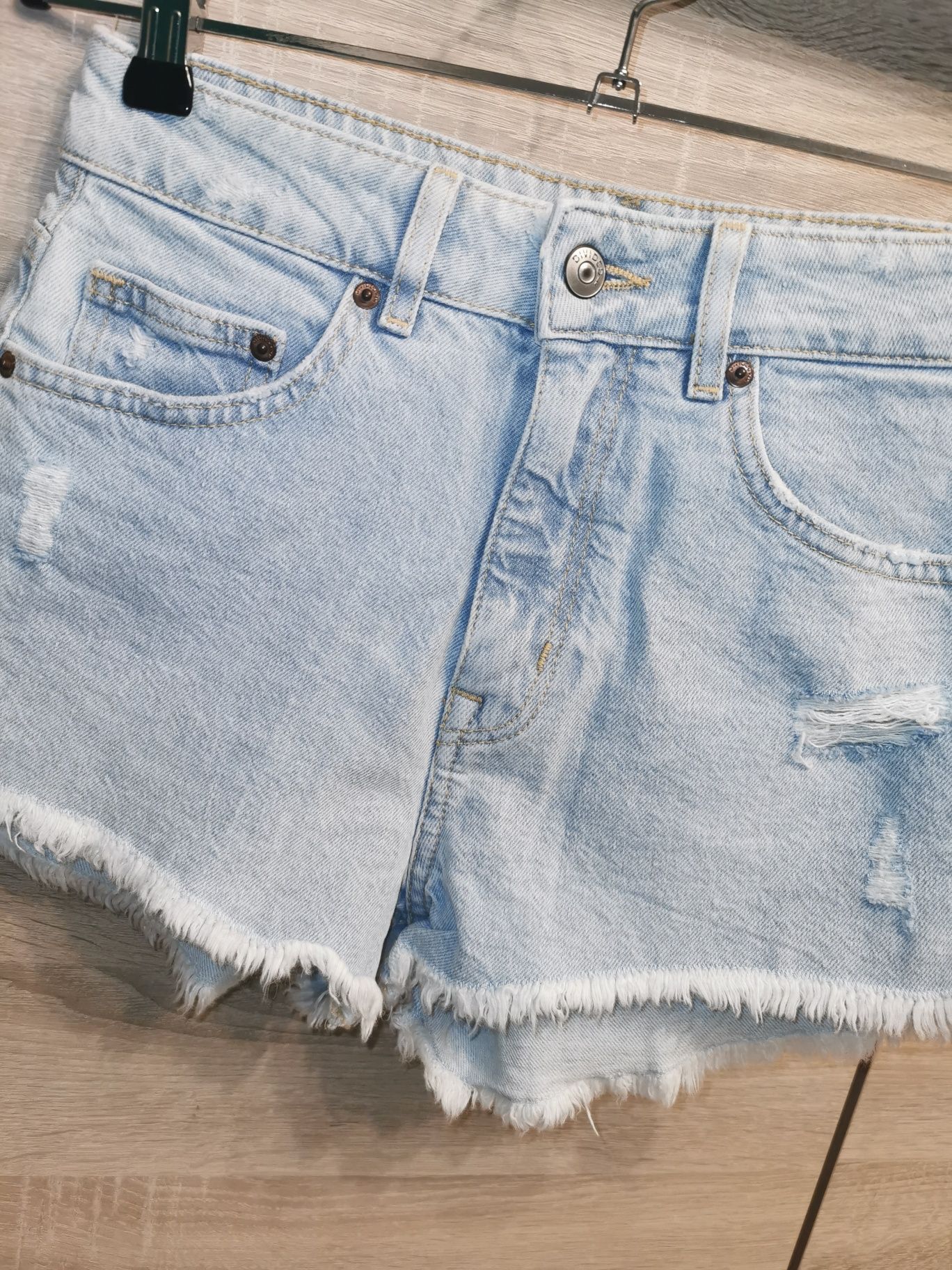 H&M 36 S szorty jeansowe jasny denim jeans nowe postrzępione nogawki