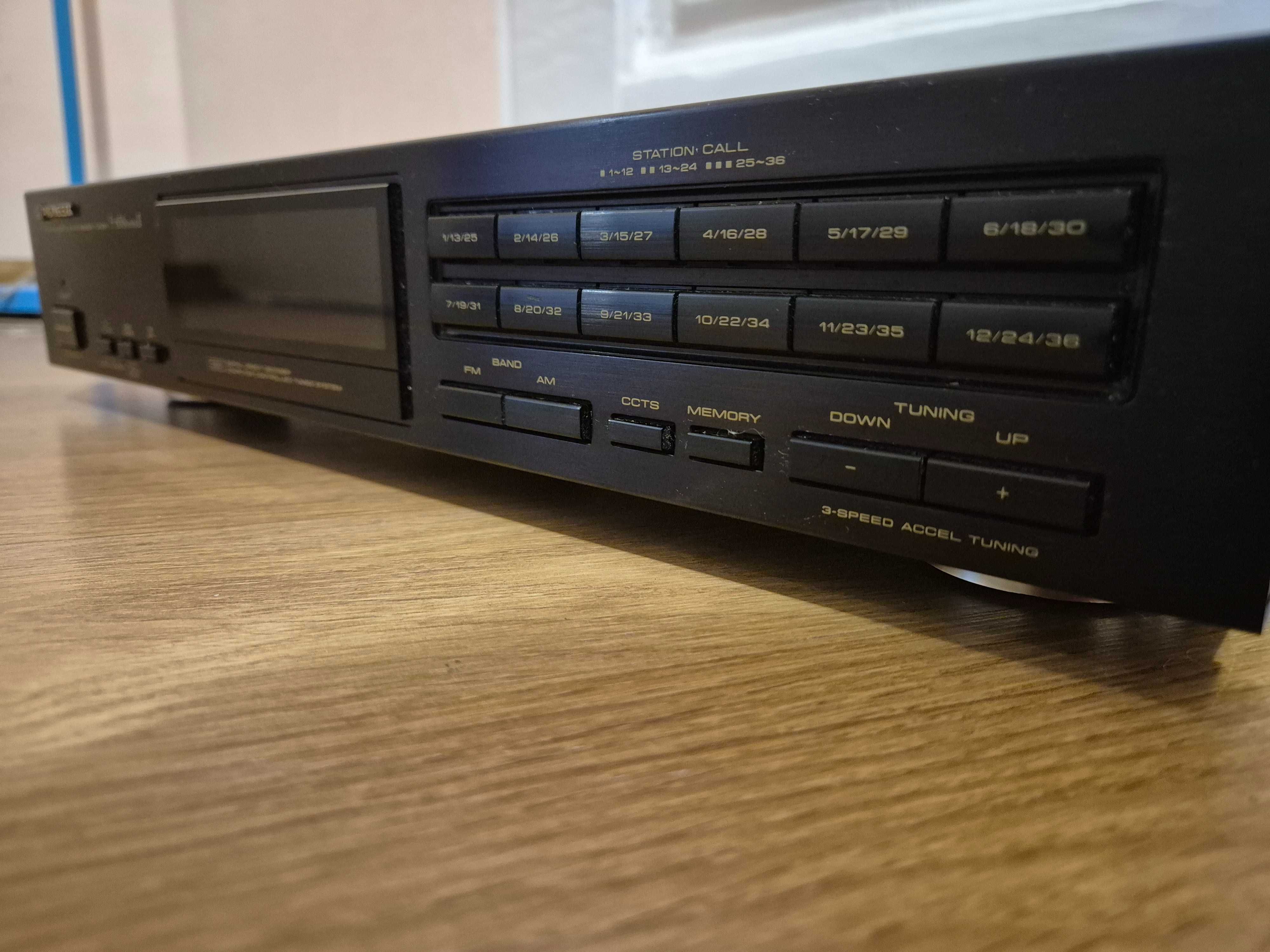 Tuner Pioneer  F-656 Mark II  1990