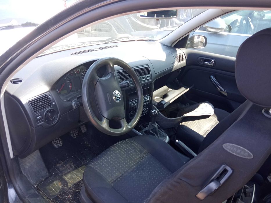 VW Golf IV 1.6 AUS *na części*