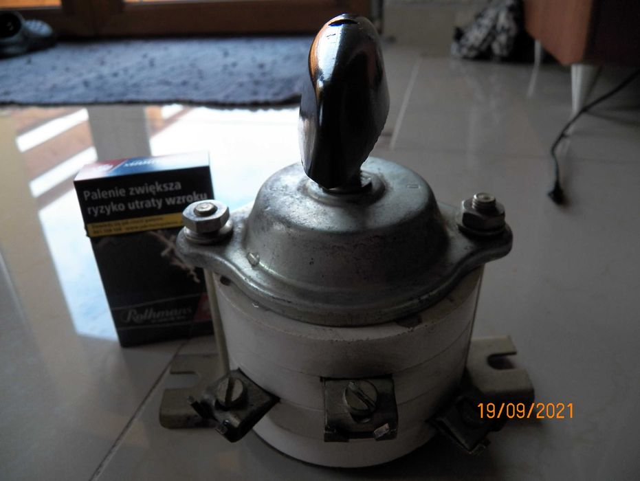 Wyłącznik pakietowy, warstwowy 500V, 60A.