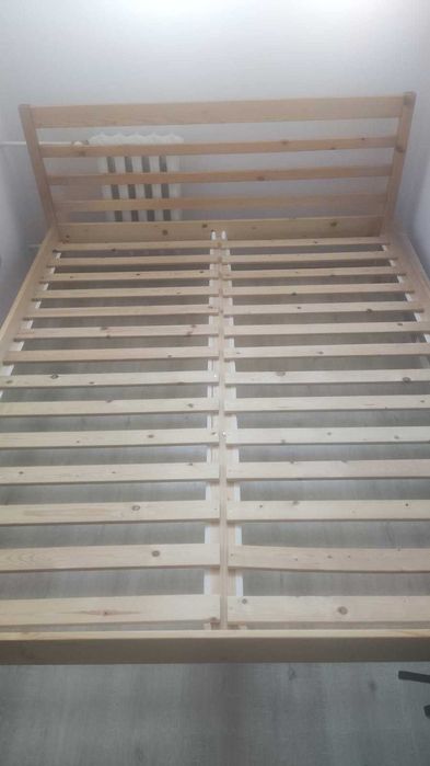 Łóżko z materacem 160x200