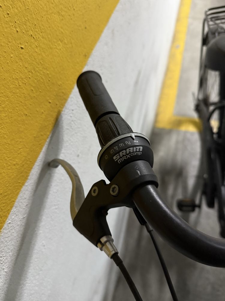 Bicicleta de senhora muito confortavel