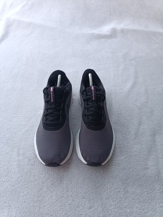 Женские кроссовки Nike р38.5-39