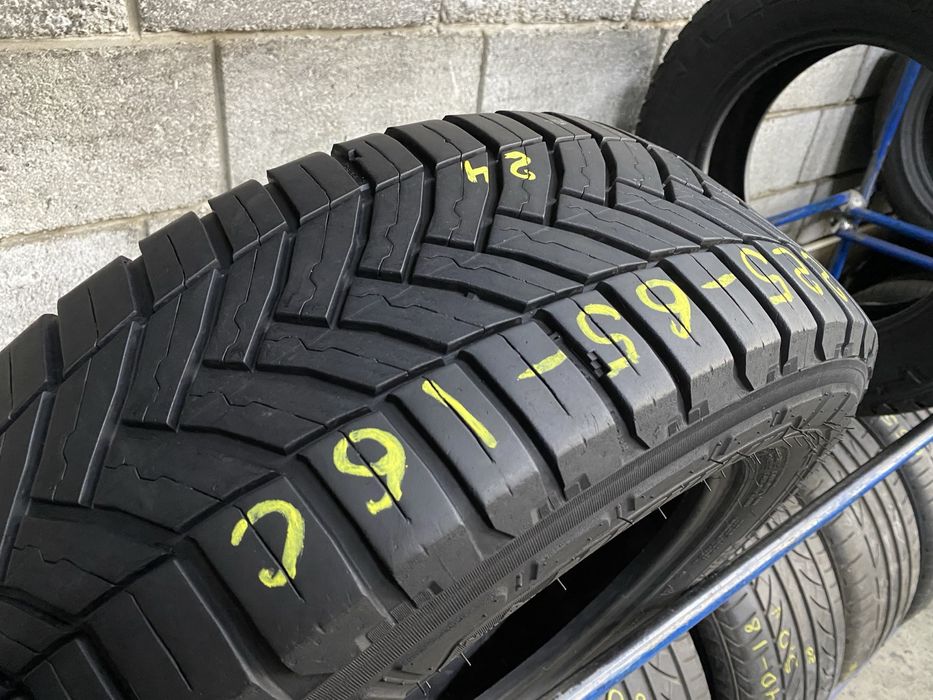 Всесезонні шини 225/65 R16C MICHELIN