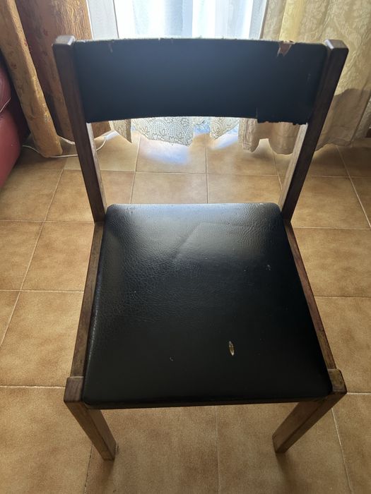 Cadeira antiga para restauro