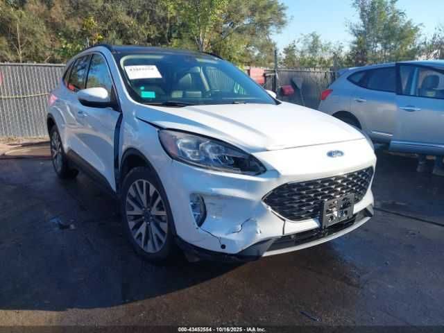 Ford Escape Titanium HYBRID 2020