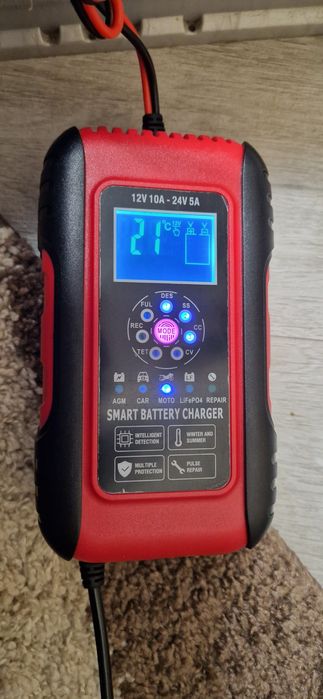 Автоматическое импульсное зарядное устройство новое на авто,мото и др