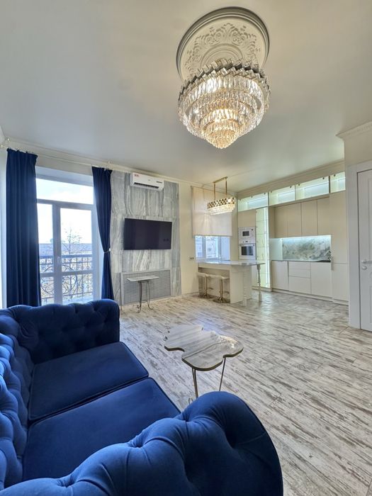 2 кімнатна квартира Центр міста вул Святомиколаівська пл. Визволення