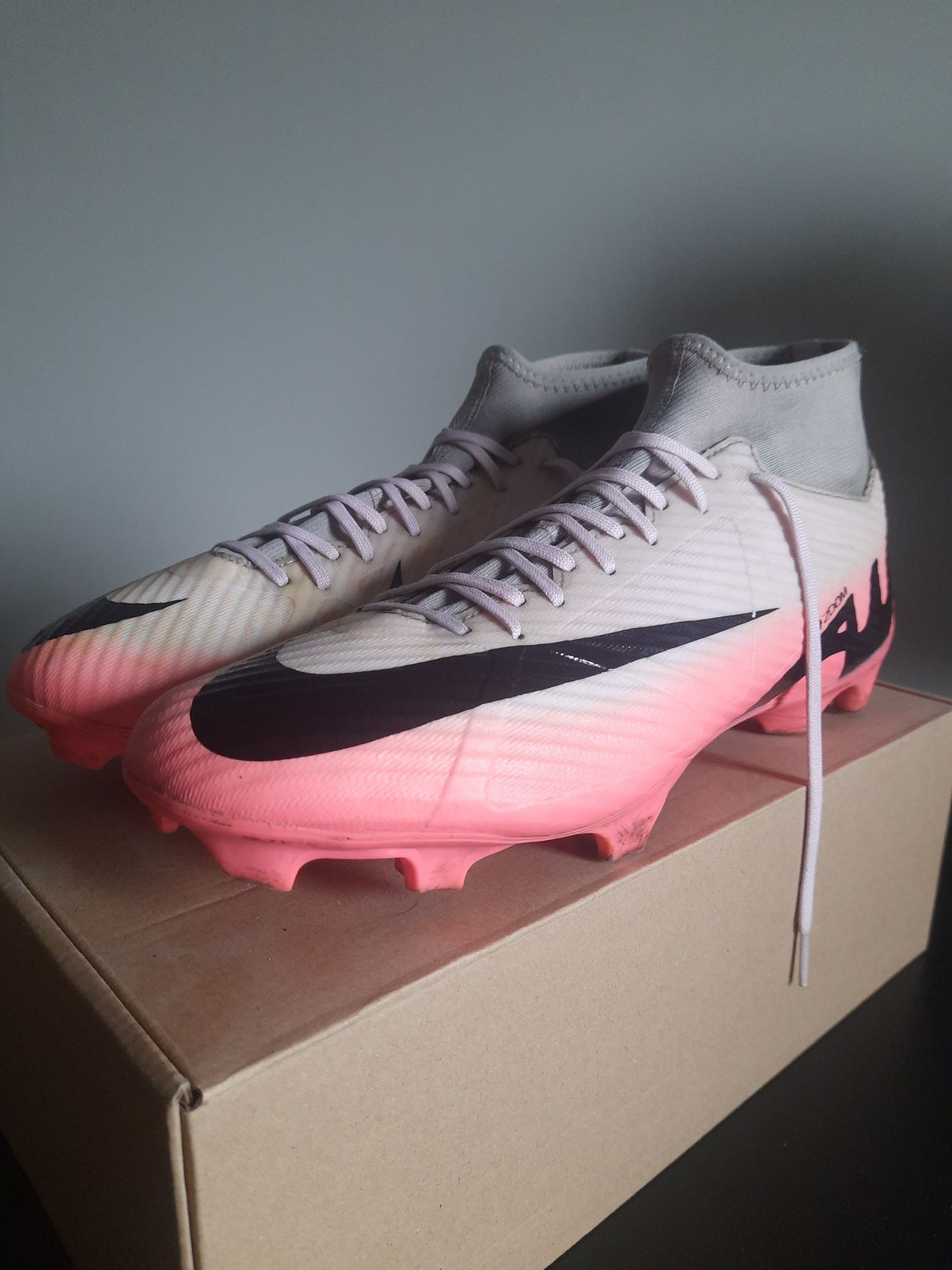 Nike Mercurial Zoom Superfly 9 Academy FG/MG roz. 45