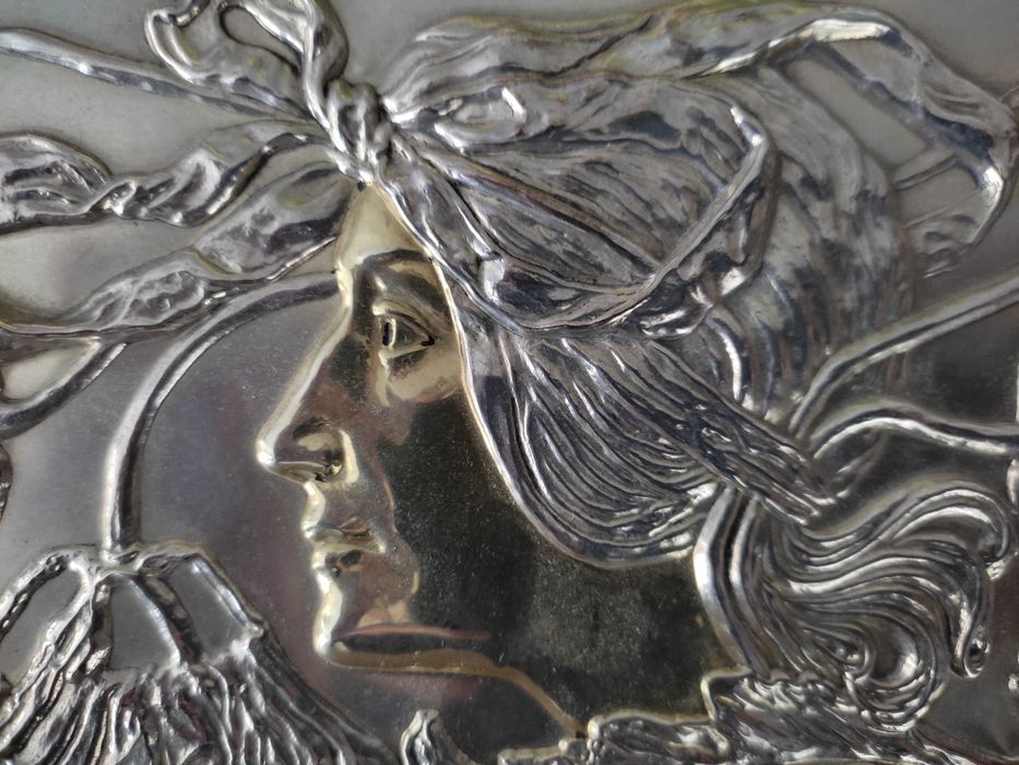 Placa em prata Arte Nova