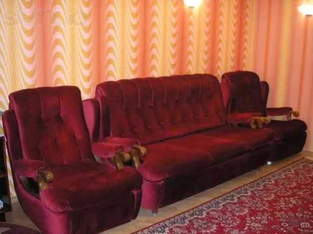 М'які меблі для вітальні. Диван, крісла 3+2 Італія