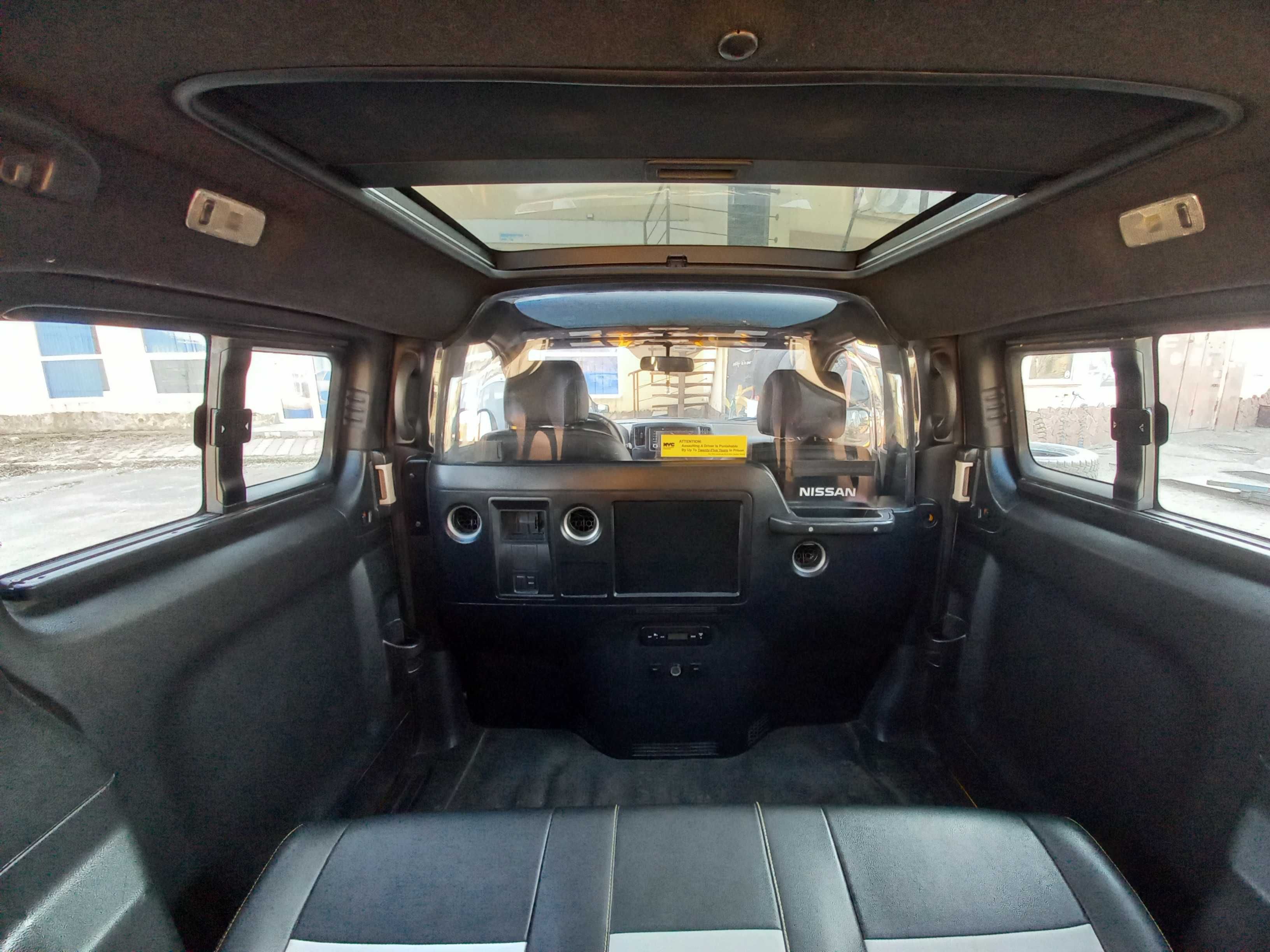 Микроавтобус пассажирский Nissan NV200 TAXI