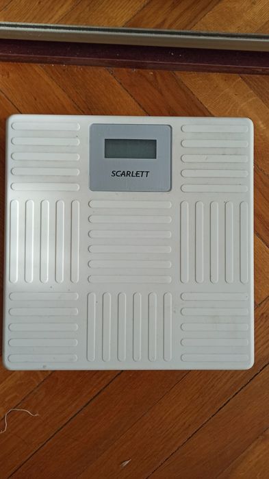 Ваги підлогові електронні Scarlett SC-215 (до 180 кг)