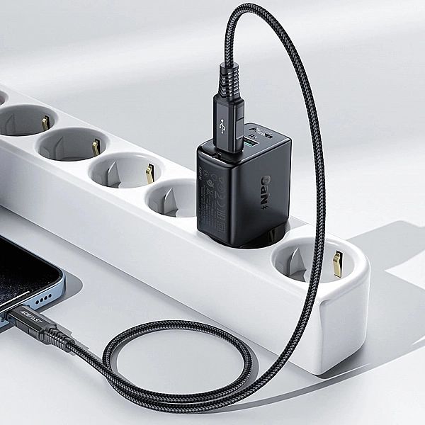 Acefast ładowarka sieciowa 2x USB 18W QC 3.0, AFC, FCP biały (A33 whit