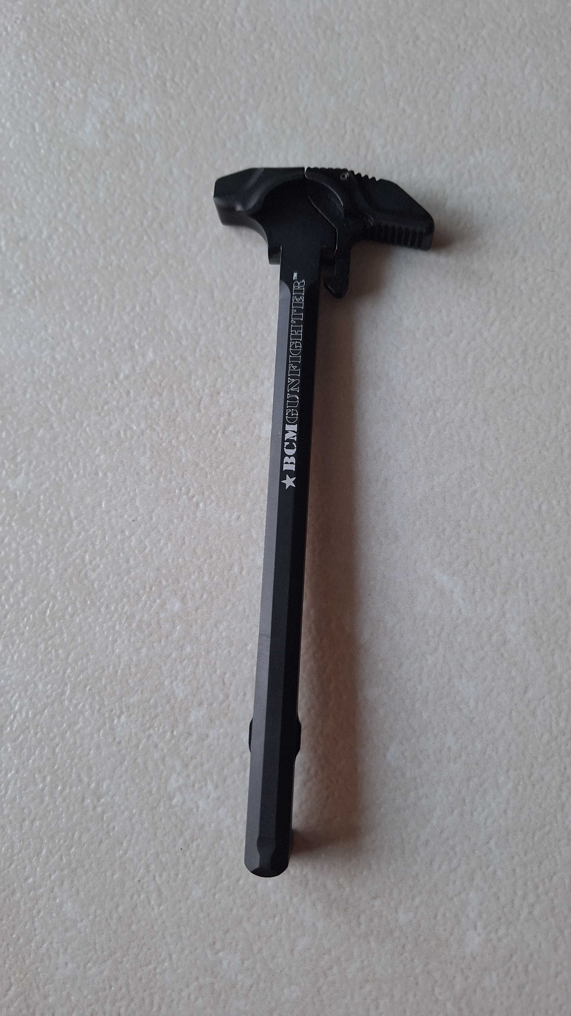 Bcm powiekszona dźwignia przeładowania ar 15 model GFH mod 3 B