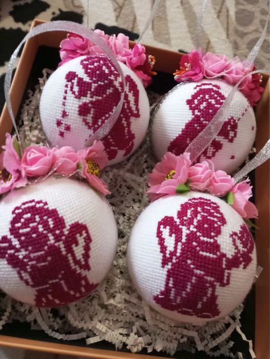 Ялинкові прикраси ручної роботи