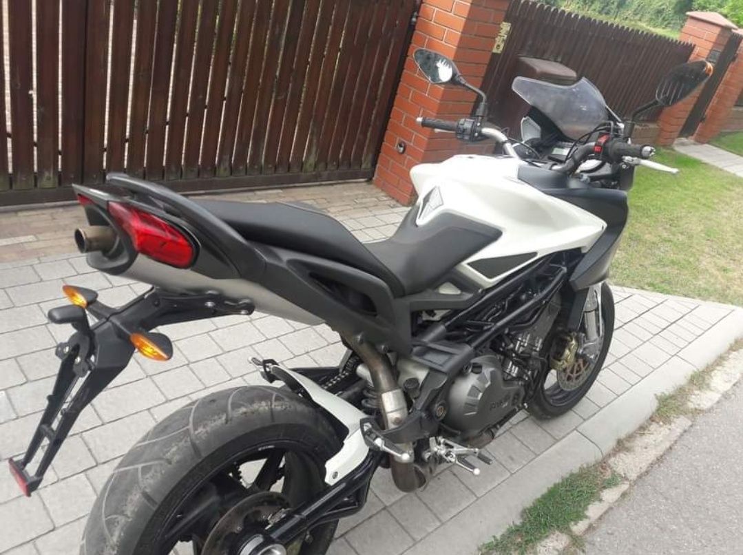 Benelli Trek 800 Kierownica
