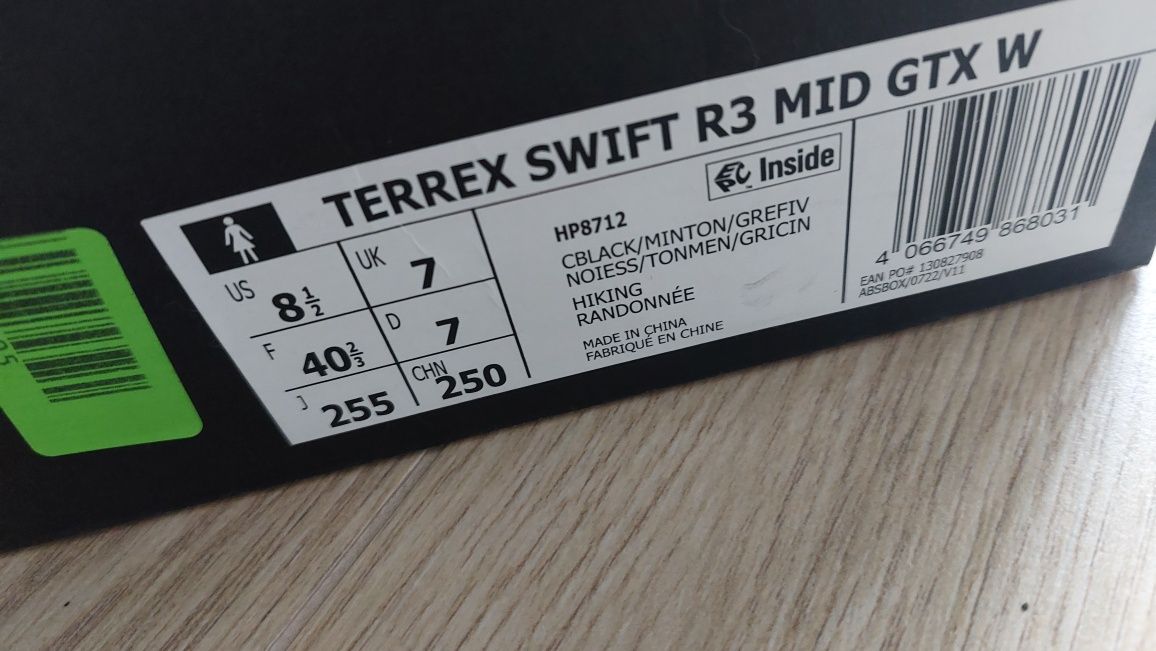 Buty zimowe Adidas terrex swift r3 w idealnym stanie