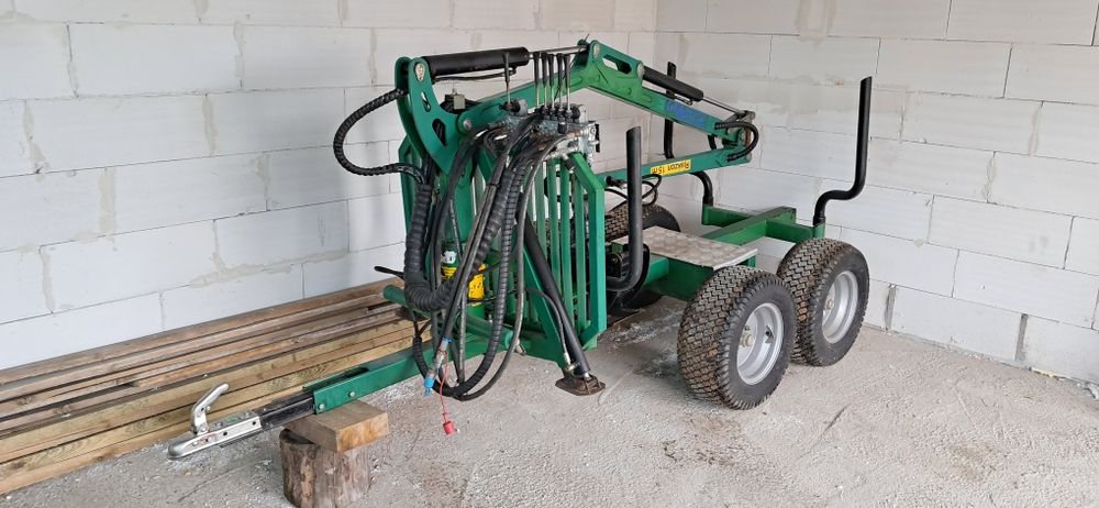 Przyczepa leśna hds do zrywki drewna