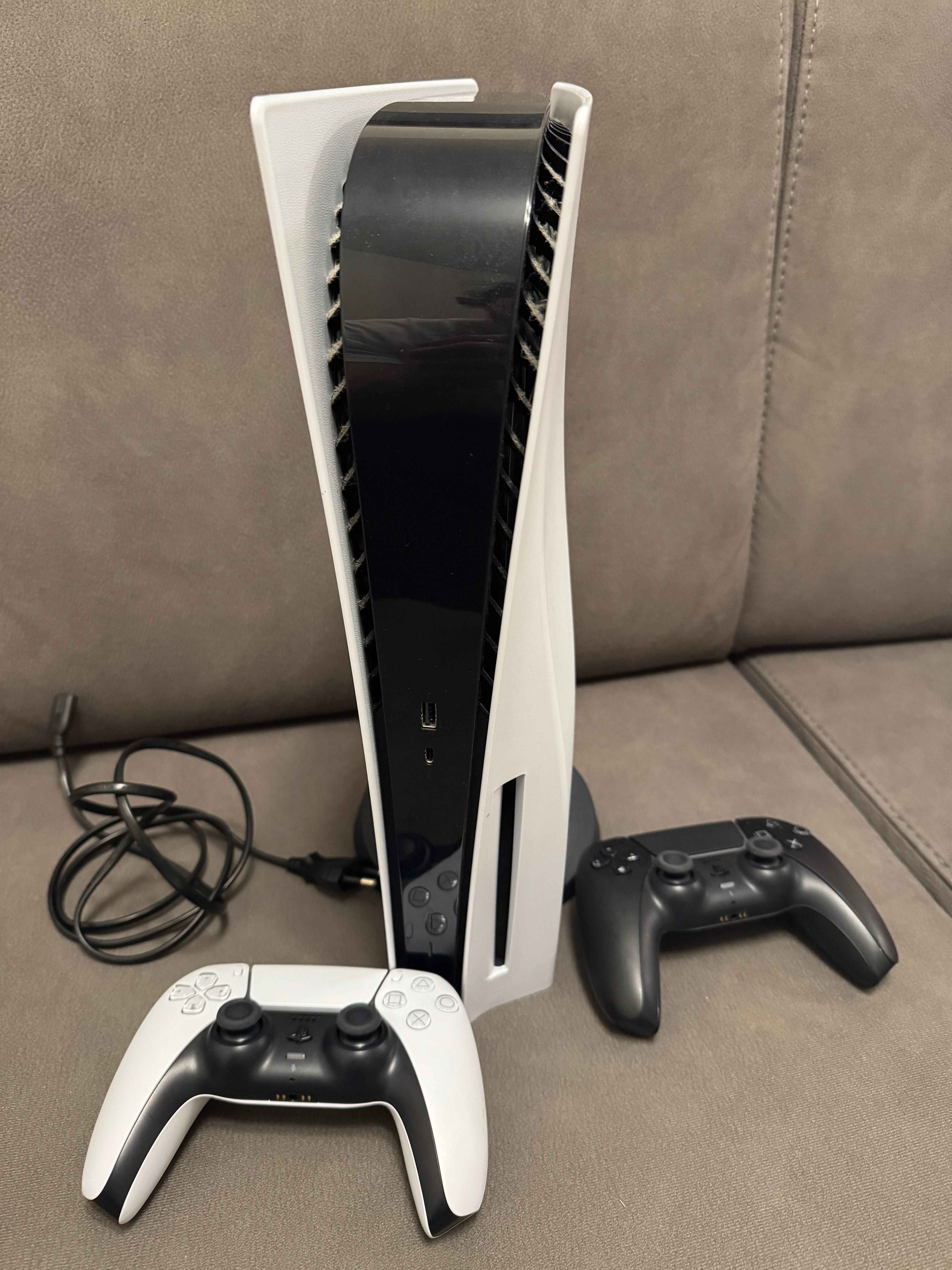 Playstation 5 CD - 2 comandos + Jogo