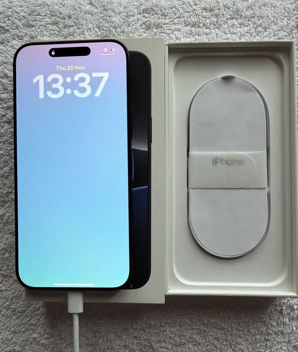 Apple iPhone 16 Pro Max 256GB (акб 97%)