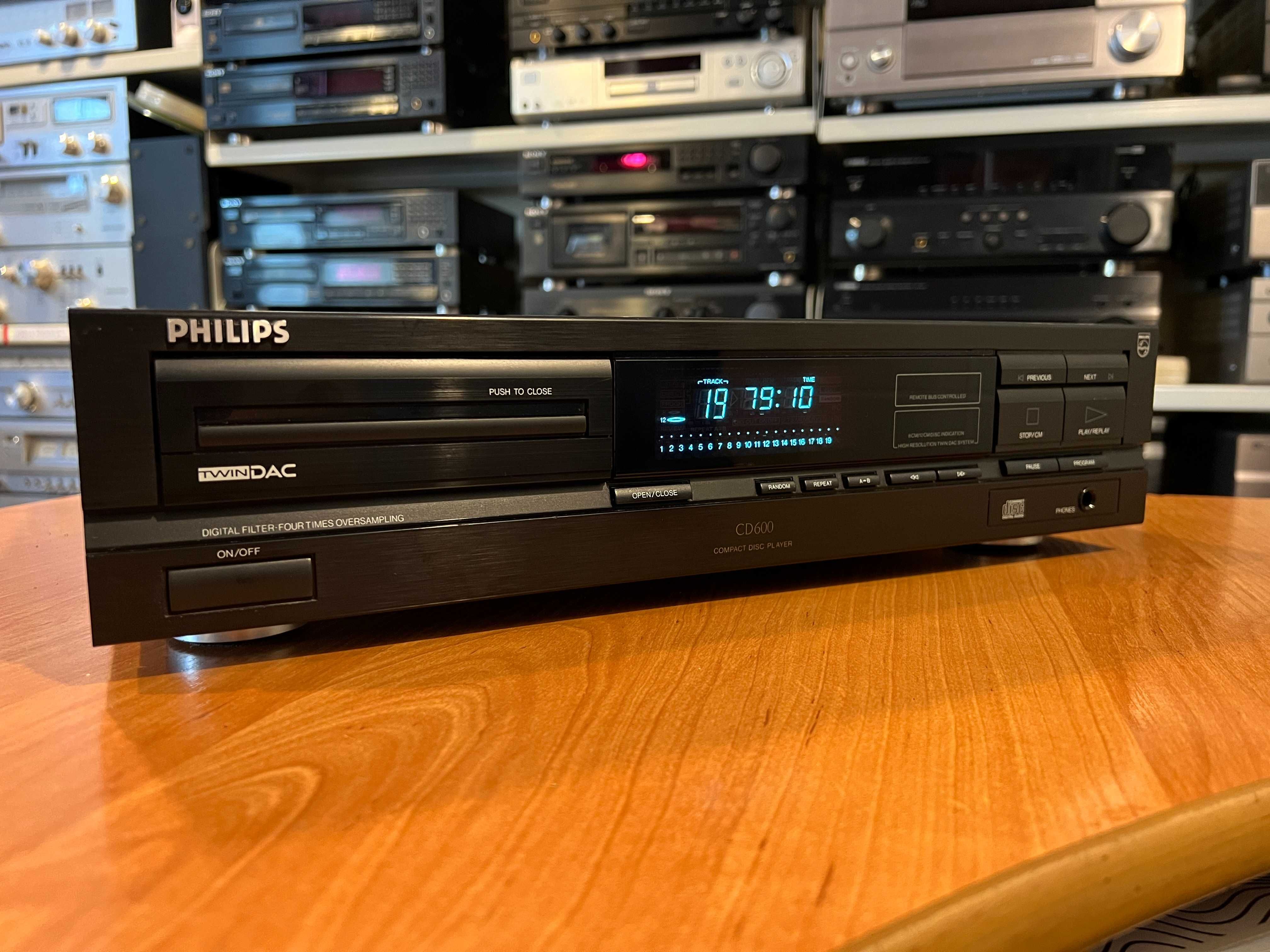 Odtwarzacz płyt CD Philips CD600 Audio Room