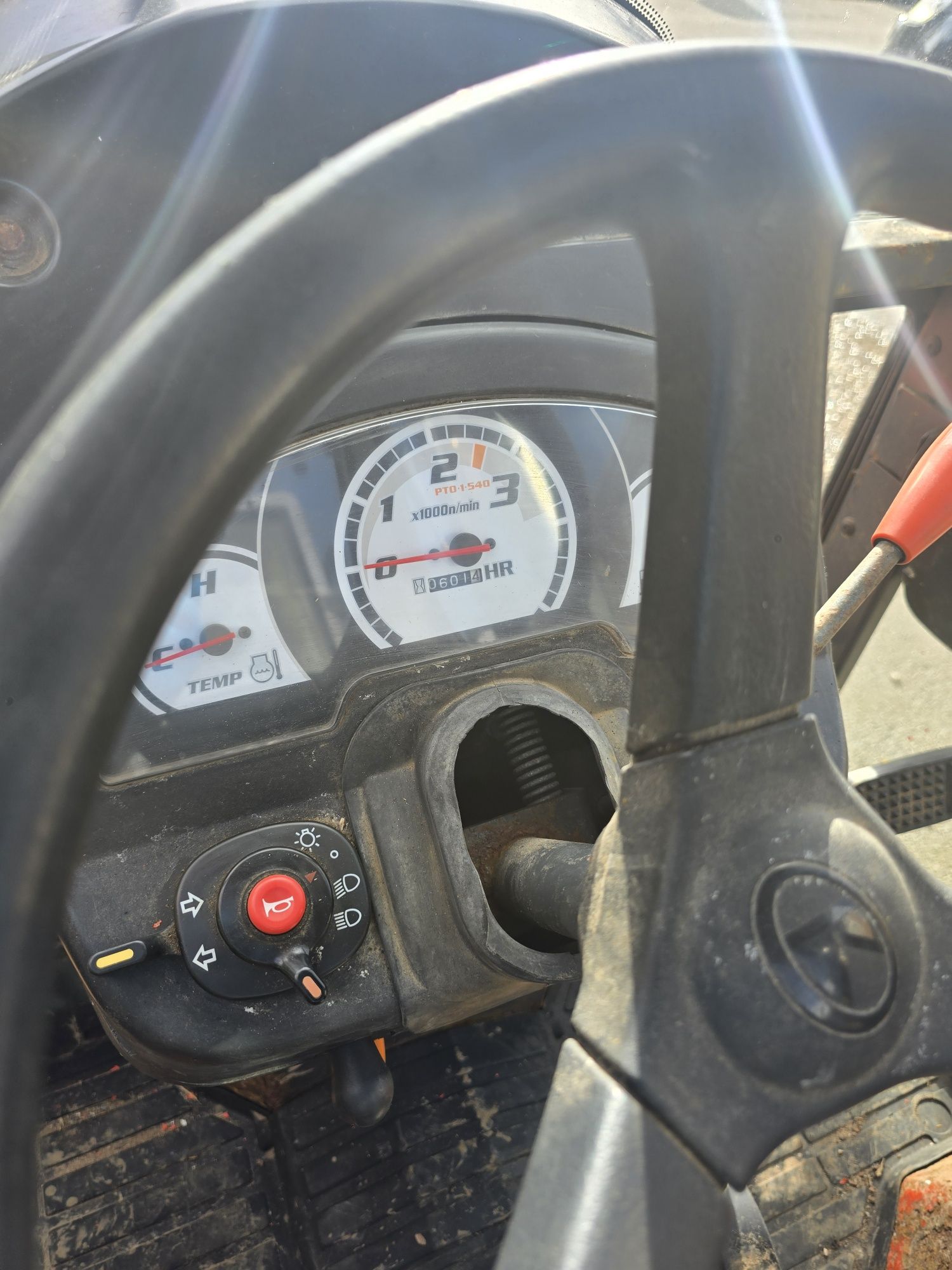 Traktor Kubota B2530