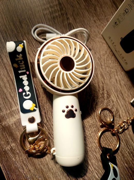 Wentylator, wiatraczek kieszonkowy na usb Nowy DianaDi, zawieszka+brel